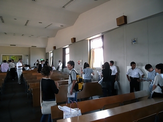 2009/9/5総会 閉会後のひとこま